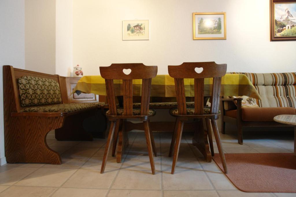 Myzermatt Monazit Apartman Szoba fotó