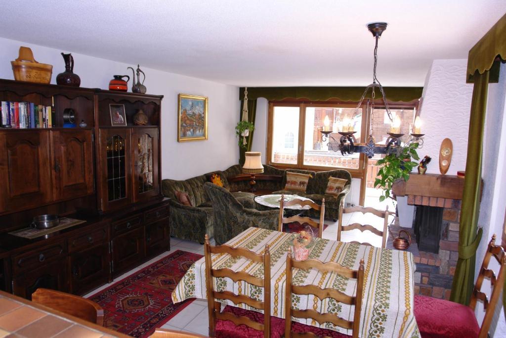 Myzermatt Monazit Apartman Szoba fotó